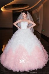 点击看大图 -艾拉·女王婚纱礼服馆
