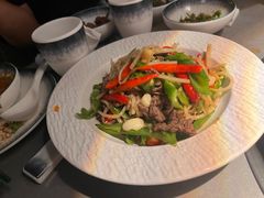 -伴山牛贵州黄牛肉火锅·苗疆非遗艺术餐厅(上海首店)