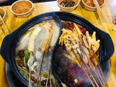 -灌县老妈砂锅串串香(万科红生活广场店)