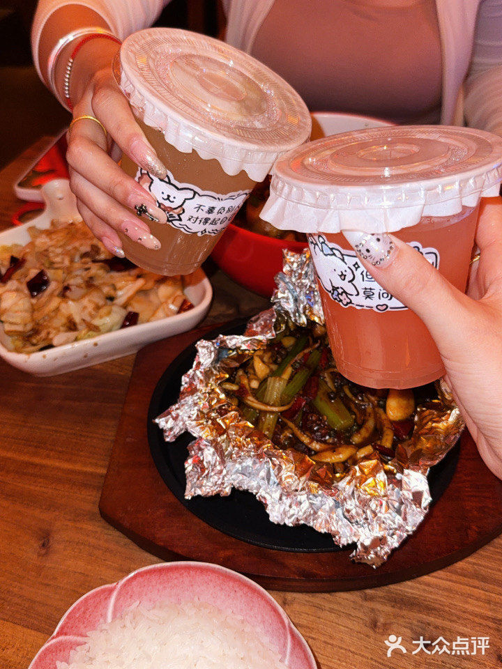 🍻许昌夜生活新地标!花儿民谣酒馆也太会了吧!