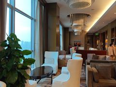 -襄阳富力皇冠假日酒店 · 大堂酒廊