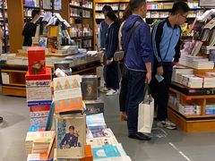 -西西弗书店&矢量咖啡(凯德晶萃广场店)