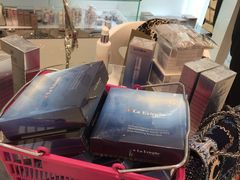 -莎莎(西九龙高铁站店)