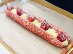 草莓魔法棒-奈雪的茶(亨特国际广场店)