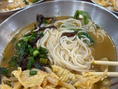 -爱民螺蛳粉(梧州国泰广场店)