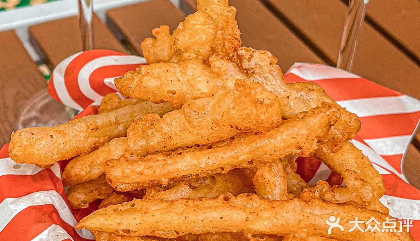 跨越整个郑州也要来吃的碳烤肉 但丁市集给的浪漫