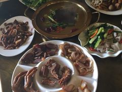 -老鼎万春卤菜(鹭湖宫8区店)