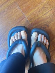 -伊人脱毛美甲美睫连锁机构