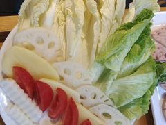 -二荆条·蜀鲜汇城市森林火锅