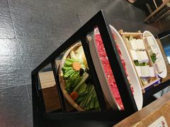 -尚尚仙·酸汤猪手·猪肚鸡火锅(华联万柳购物中心店)