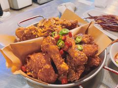 炸鸡一半一半-富乐满韩国正宗炸鸡韩国料理(虹泉路店)