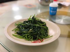 蒜蓉炒蕃薯叶-福龙私房菜·客家大盆菜