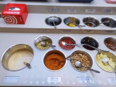自助调料区-海底捞火锅(安吉万达店)