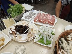 -楼外楼大刀肉传统火锅居(博学路店)