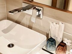 -麗枫酒店(广州中山大学中山眼科中心区庄地铁站店)