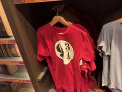 -九又四分之三站台哈利波特商店