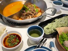 -左庭右院鲜牛肉火锅(新梅广场店)