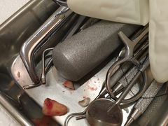 -瑞尔齿科(上海长风大悦城店)