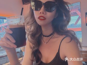 位置很好找，有指示牌。 大概爬上爬下就到了。