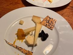 甜品拼盘-非常时髦餐厅VUE Restaurant(外滩茂悦大酒店)