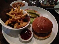 牛肉汉堡-小主人西餐厅 master table(青年中路店)