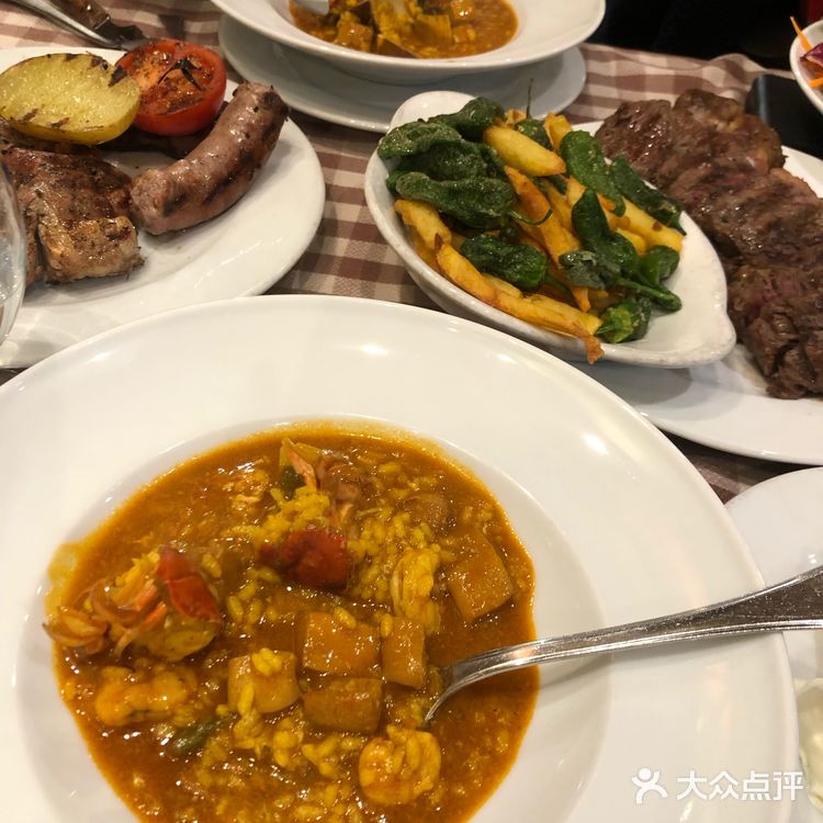 这家店的布丁真的是太美味了，下面是椰子酥