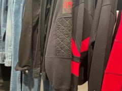 -GIVENCHY(佛罗伦萨小镇奥莱店)