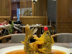 糖醋鲤鱼-闫府私房菜·百年鲁菜(恒隆店)