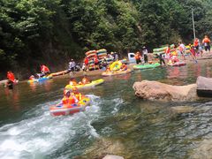 -安吉龙王山峡谷漂流