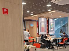 -麦当劳(轻轨曹杨路店)