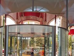 -锦龙国际酒店(天津奥体中心华苑地铁站店)