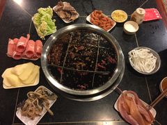 -邓莽子老火锅(中兴路总店)