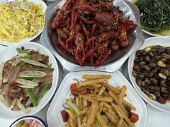 -丹水桥地锅鱼·翘嘴鲌·地方特色全鱼宴(丹江口大坝店)