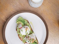 牛油果温泉蛋吐司-O'mills Sourdough Bakery&Bistro(永嘉路店)