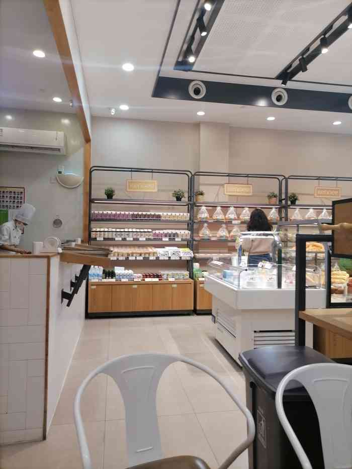 仟吉(菱角湖店)-"5分,店员主动告知大众买单打折."-大众点评移动版