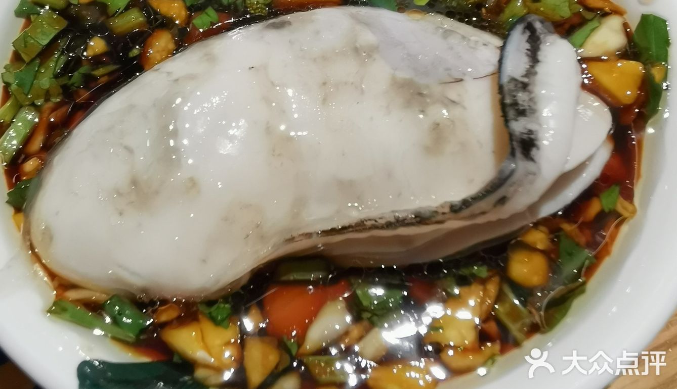 韭菜虾米很香，配点萝卜干，很爽口。重点说鸡肉