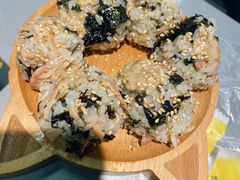 金枪鱼手握饭团-chicken plus韩国炸鸡(城阳店)