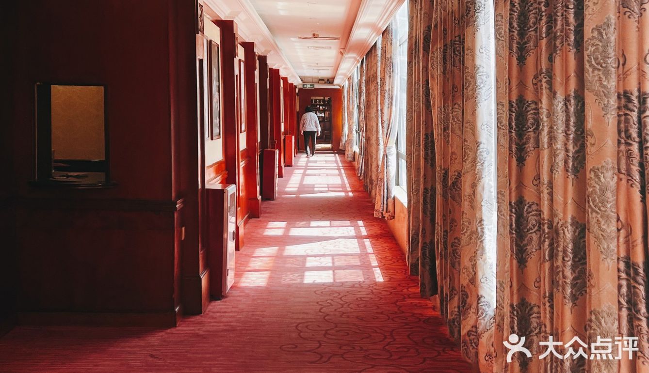 湘菜酒楼里的早茶