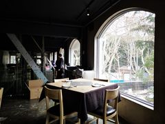 靠窗位-穹六人间 people 6(岳阳路店)
