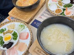 -花馬肆.云南过桥米线(汉神购物广场现场熬汤店)