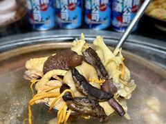 -阿山卓·野生菌火锅·纳西火塘烤肉