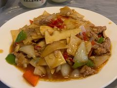 兴坪小炒肉-老街坊餐吧