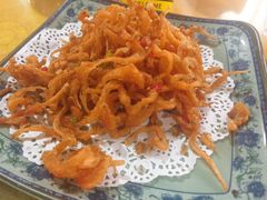 椒盐白饭鱼-菠菜美食