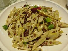 -土砂锅生态山庄·非遗砂锅雅鱼