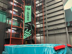 -极限PLAY运动娱乐新世界·团建派对表演休闲馆·室内高空游乐园