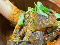 -老滇山寨•云南特色菜•地方菜•民族风情歌舞表演(金碧店)