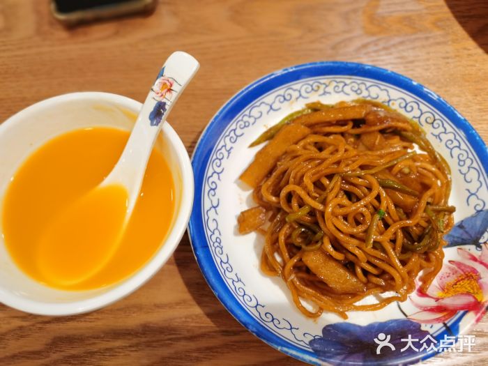 金豆角砂锅焖面(安贞店)图片