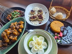 -包整·丝娃娃(一览甲秀楼风景店)