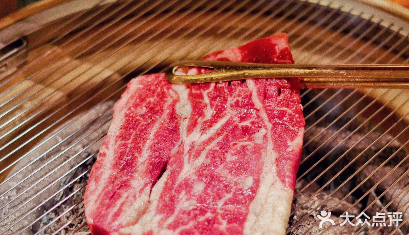 魔都泥炉烤肉就顶你！鳗鱼九种吃法太绝！