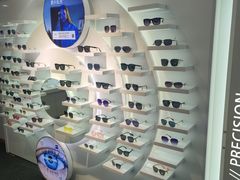 -浮光眼镜·蔡司视觉合作·数字验配中心(陆家嘴店)